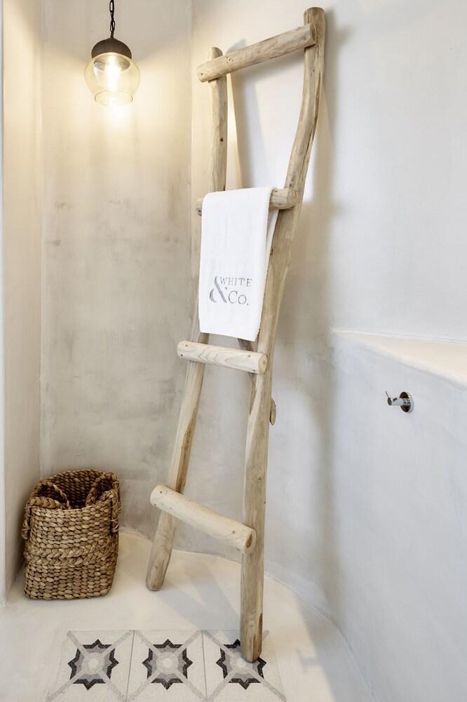 White & Co. La Torre Suites Pyrgos Kallistis Luaran gambar